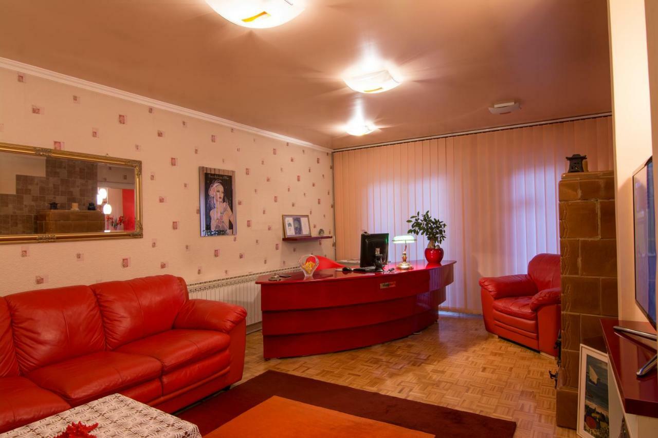 Accommodation Zara Vukovar Buitenkant foto